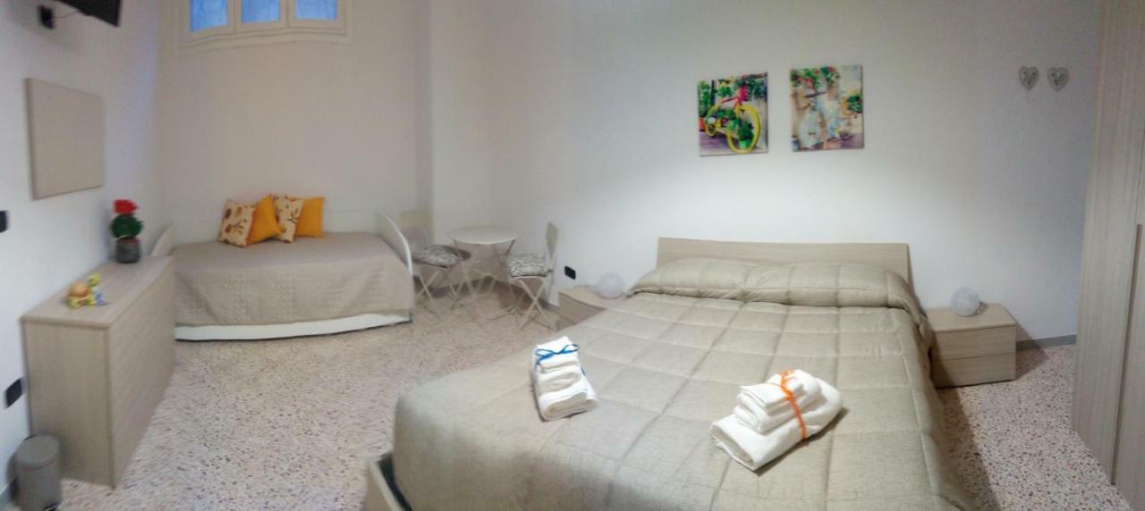 B&B Malaga Salerno Esterno foto