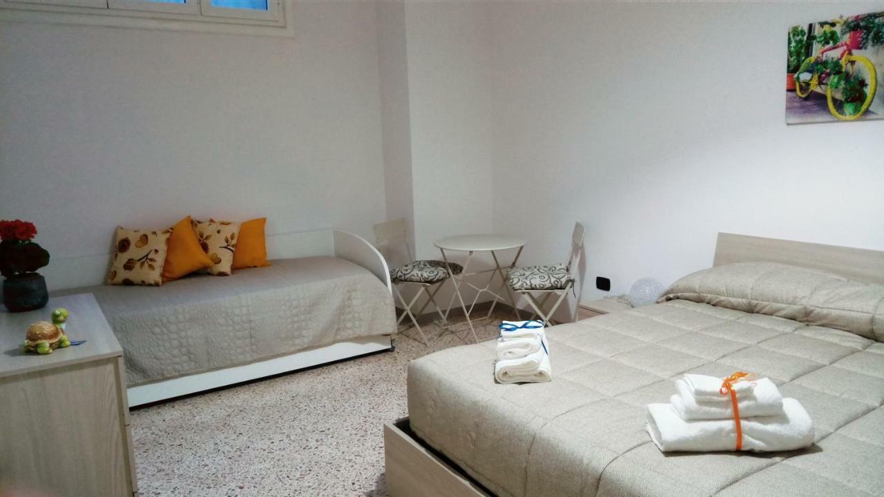 B&B Malaga Salerno Esterno foto